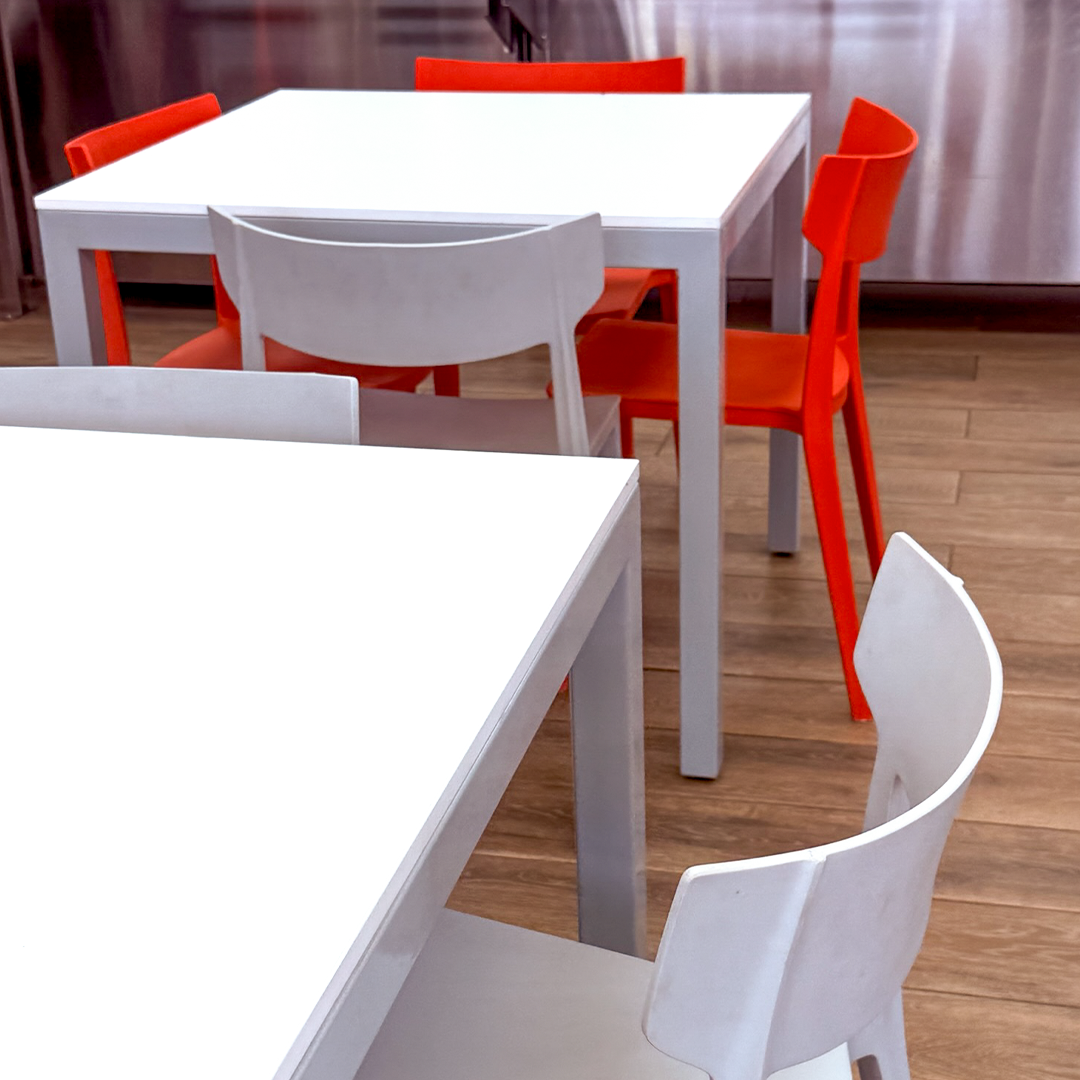 Mesa de trabajo 4